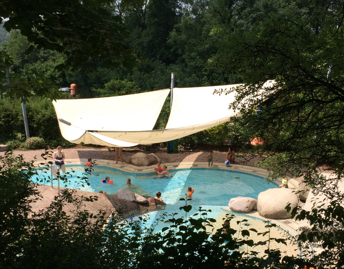 lambert-gmbh-goeppingen-sonnenschutz-sonnensegel-haus-und-garten-freibad